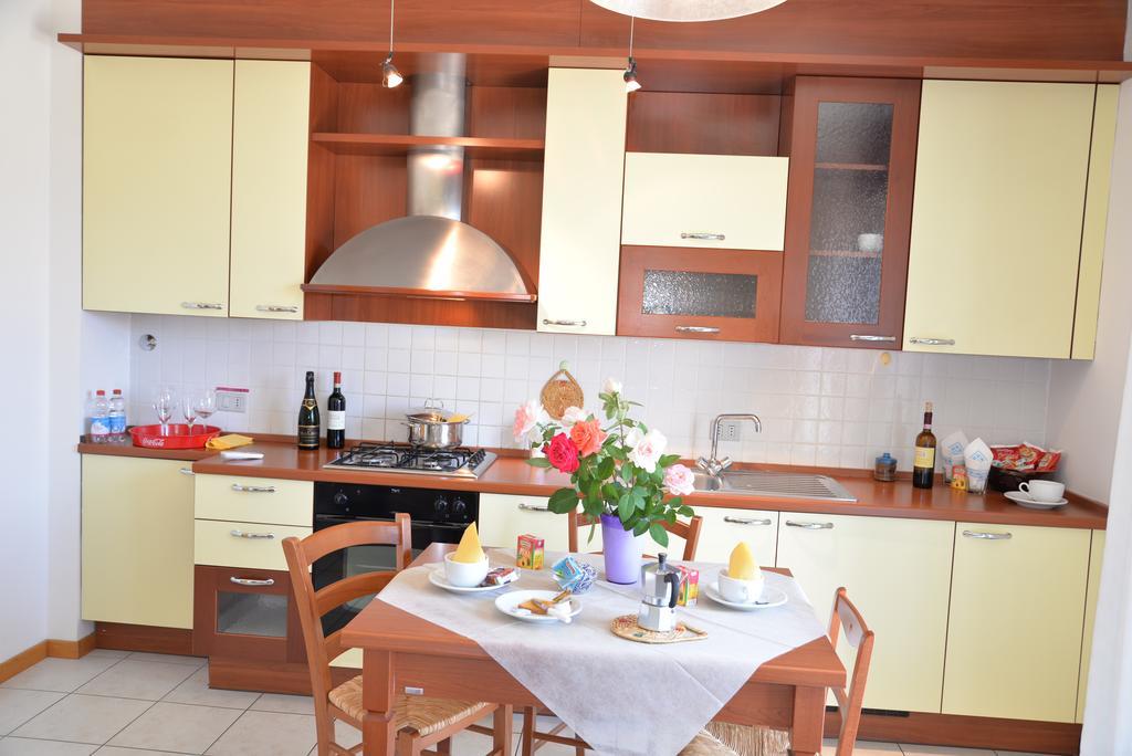 Residence Le Corniole Arezzo Bagian luar foto