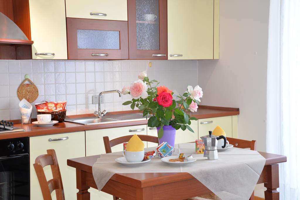 Residence Le Corniole Arezzo Bagian luar foto