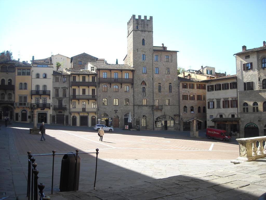 Residence Le Corniole Arezzo Bagian luar foto